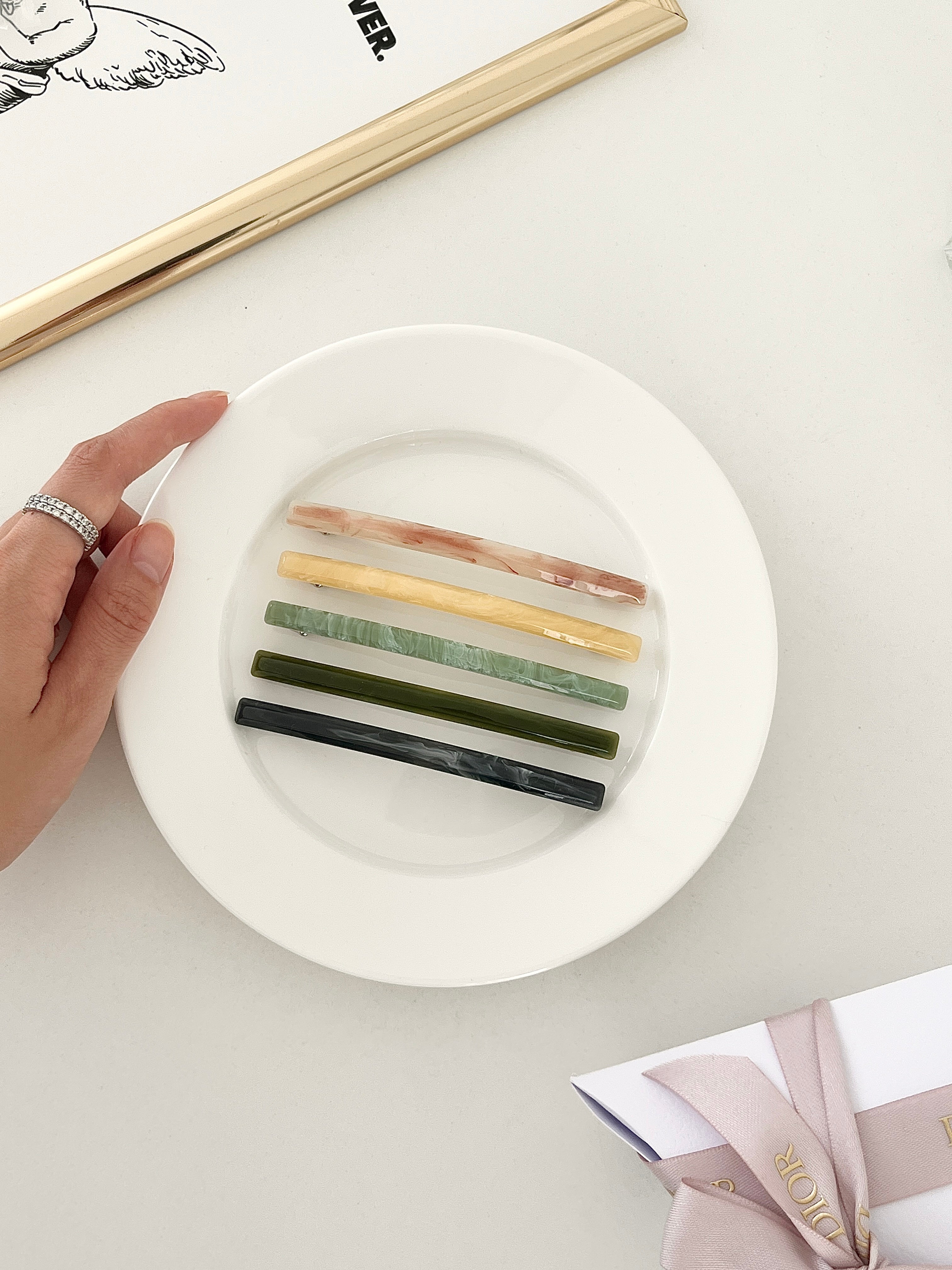 Long & Thin Marble French Automatic Hair Clip