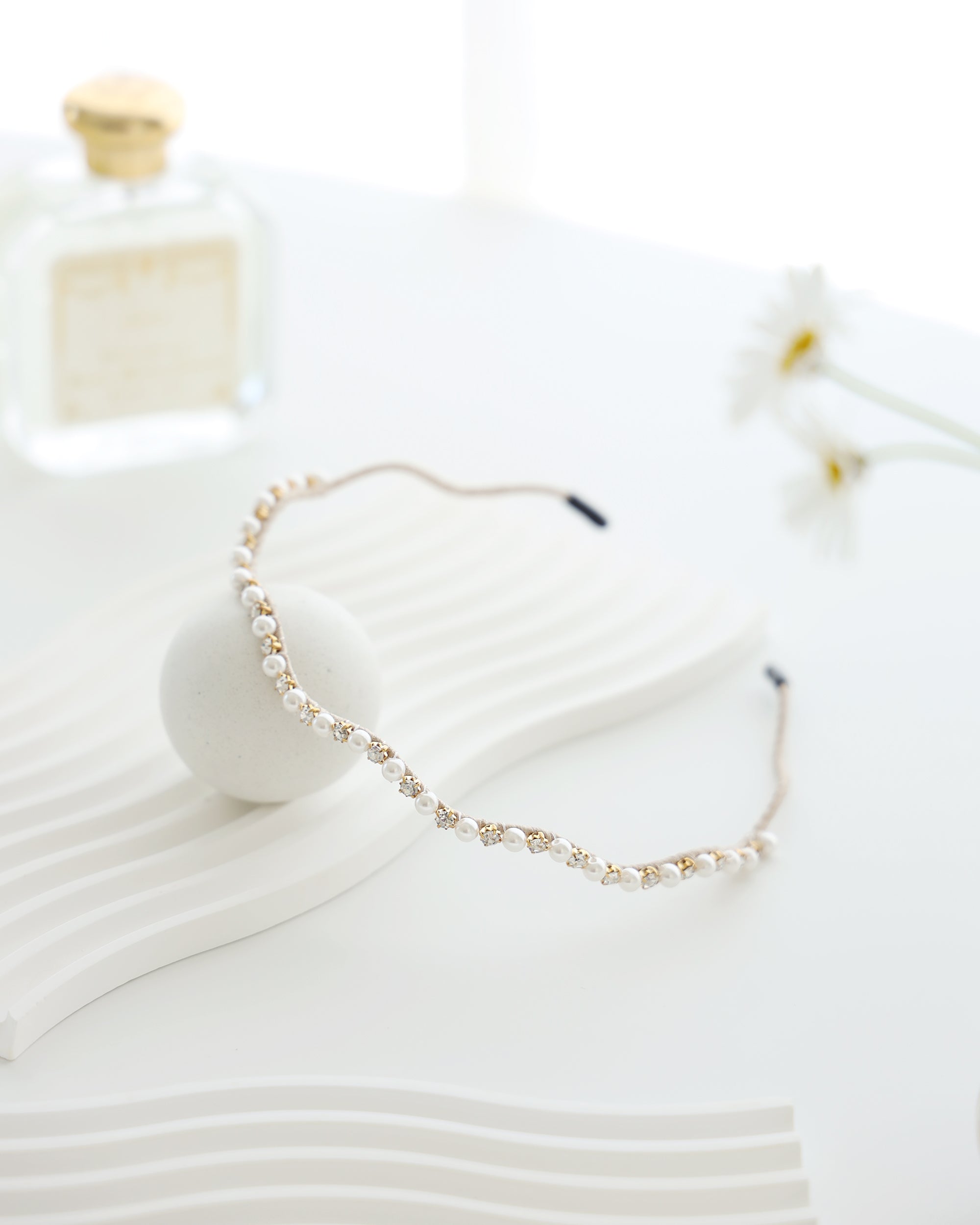 Crystal and pearl wavy headband